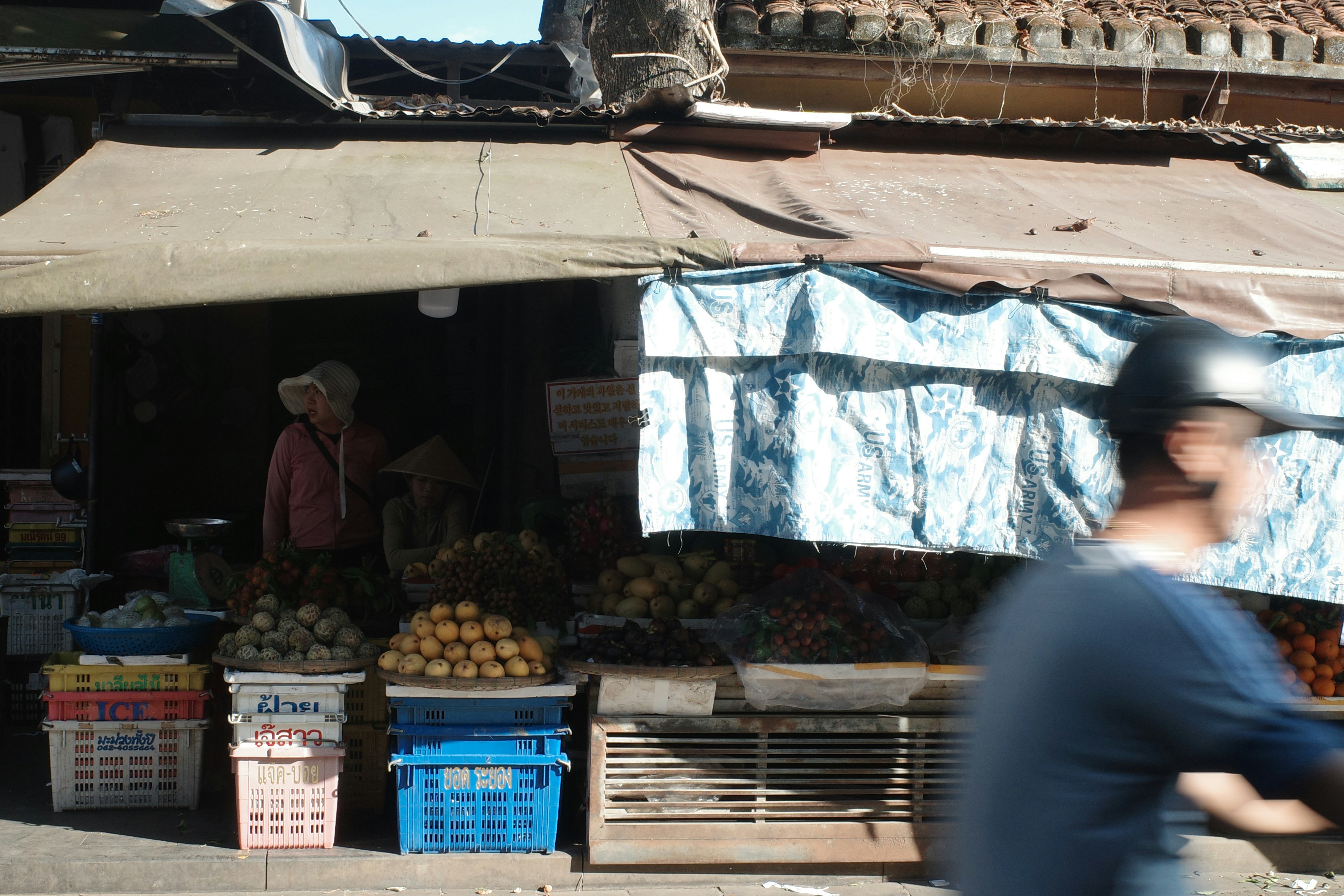 Ben's Banana Shed — fresh fruit stall